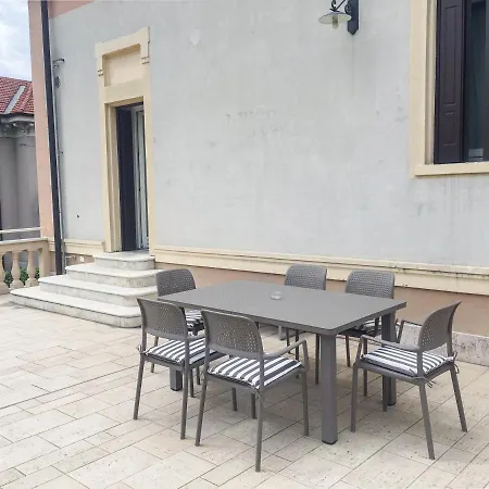 Juliet House Гостьовий будинок Верона