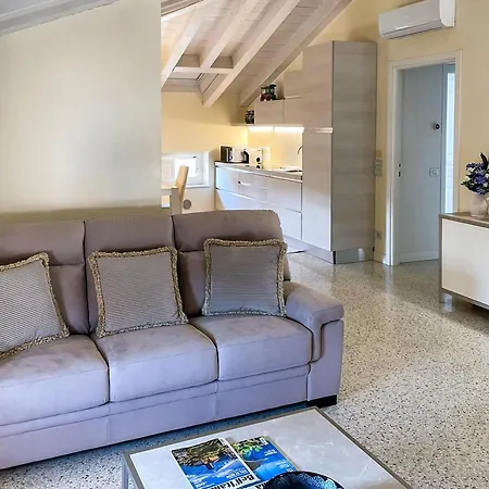 Гостьовий будинок Juliet House 2*