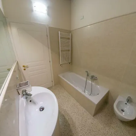 Juliet House Гостьовий будинок Верона