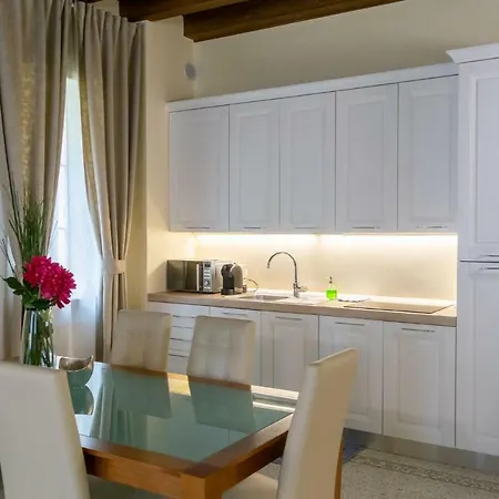 Juliet House Гостьовий будинок Верона