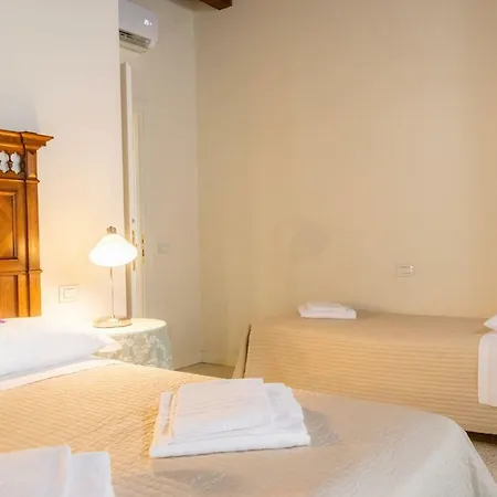 Гостьовий будинок Juliet House 2*
