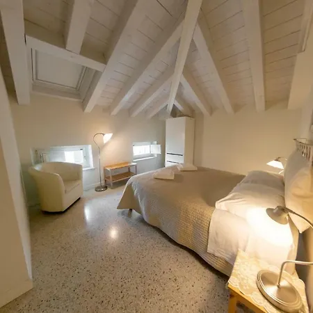 Juliet House Гостьовий будинок Верона