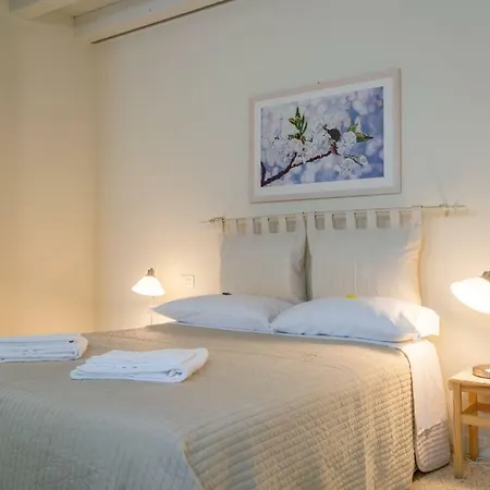 Juliet House 2* Верона